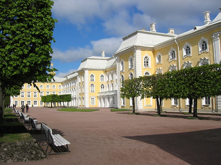 42 Upper garden, Peterhof.jpg